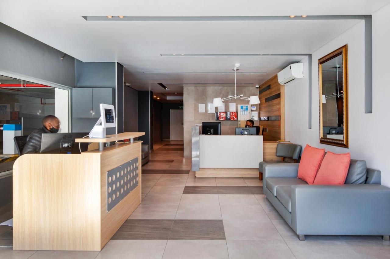 Backup-powered Trendy Ny At Table Mountain Cape Town