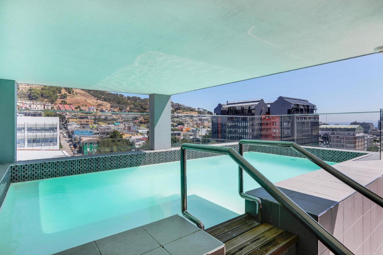Backup-powered Trendy Ny At Table Mountain Cape Town