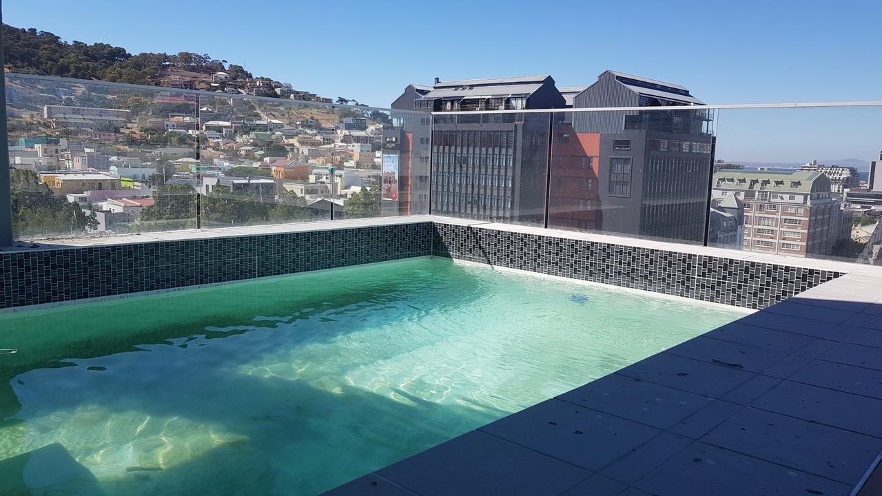 Backup-powered Trendy Ny At Table Mountain Apartment Cape Town