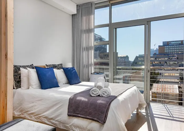 Backup-Powered Trendy Ny City Apartment At Table Mountain