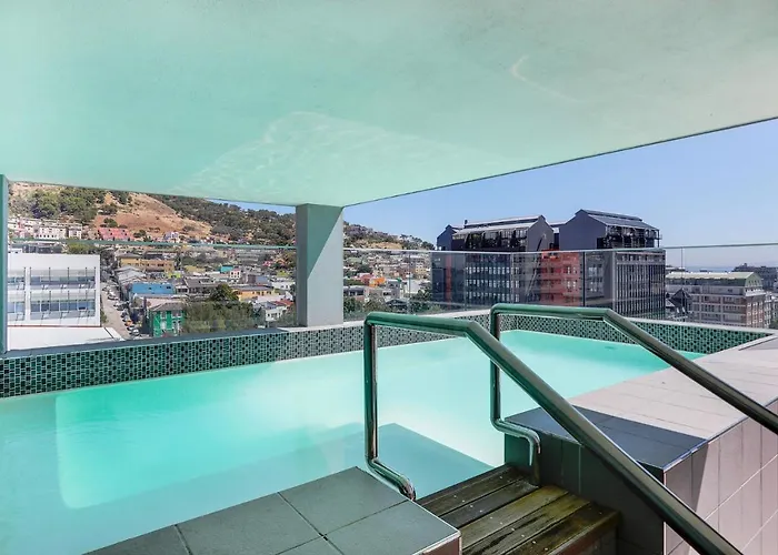 Backup-Powered Trendy Ny City Apartment At Table Mountain