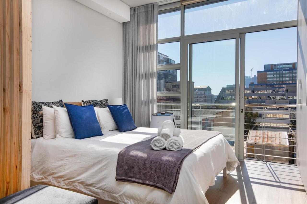 Backup-powered Trendy Ny At Table Mountain Apartamento *