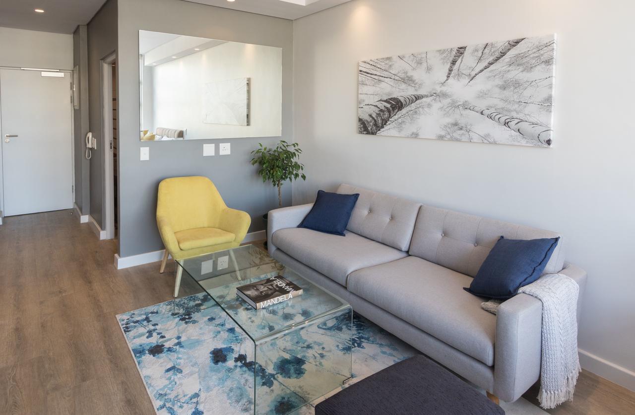 Backup-powered Trendy Ny At Table Mountain Apartamento *